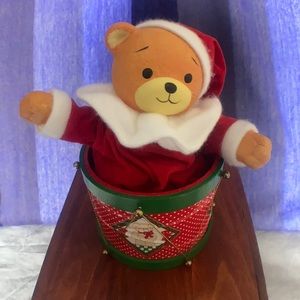 Vintage and rare 1985 Enesco animated bear music box